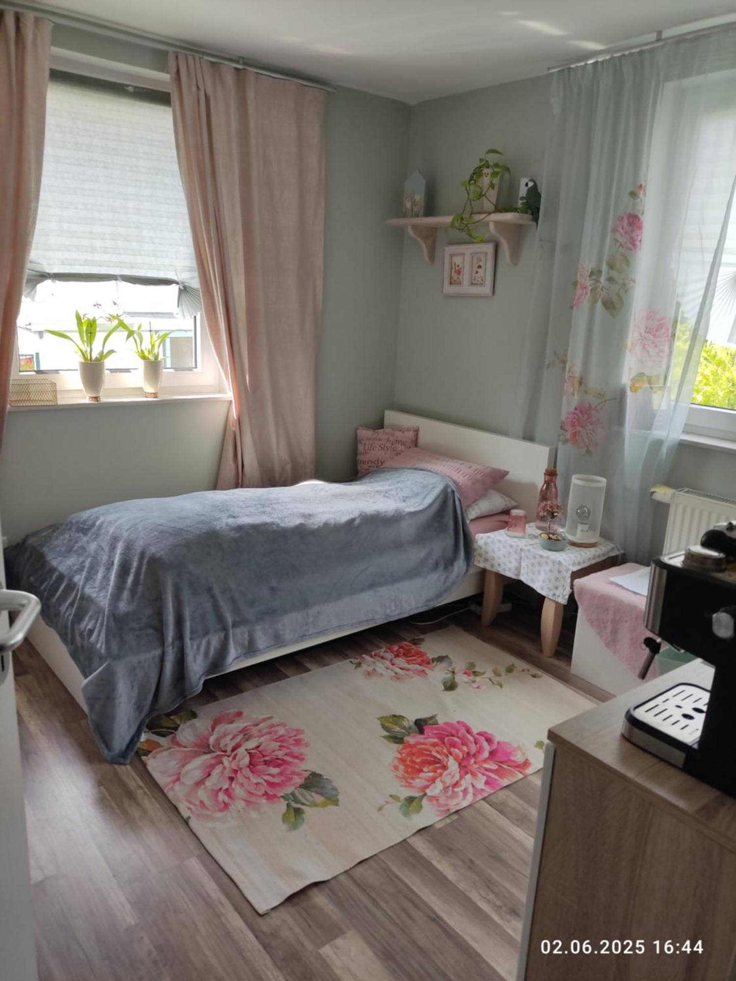 Gemuetliches Einzelzimmer Frisch Renoviert , Late Check In Moeglich * Brake (Bielefeld)
